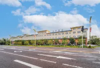 JI Hotel (Zhaosu Tianma International Plaza)