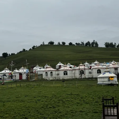 Lao Banzhang Inn (Guanshan Grassland Scenic Area)