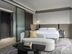 Wyndham Hotel, Days Inn