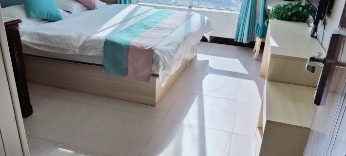 績渓新城エコノミーホテル 績渓のホテル