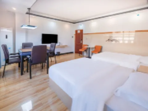 Kingswood Hotel Hotels in Changjiang