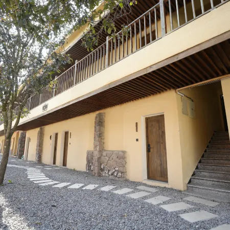 Yuanshan Yunxuan Homestay (Zhaotong Dashan Baodian)