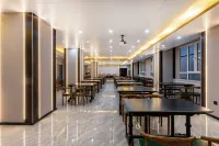 鳳凰インターナショナルホテル 昭蘇(役所)