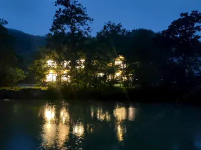 Liyang Yanyulou Bed and Breakfast