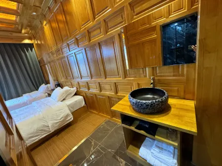 Yangjin Malinka Homestay Отели рядом с достопримечательностью «Saige Temple»