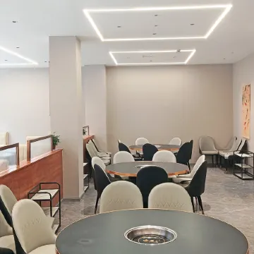 Baiyulan Hotel (Everest Town Branch)