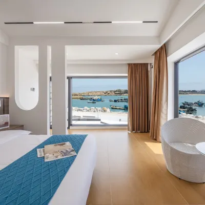 Pingtan Blue Bay Yadu Homestay (Longwangtou Beach Store) Hotels near Pingtan Blue Tears Viewing Spot