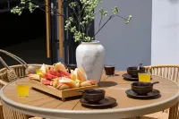 Cloud Retreat Hotel - breakfast