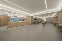 Ji Hotel (Golmud Zhongshan Road Shibang City Plaza) - parkir
