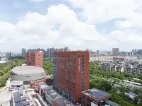 Four Seasons Ivy (Zheda Ningbo Institute of Technology South High Education Park Subway Station) - 3 étoiles