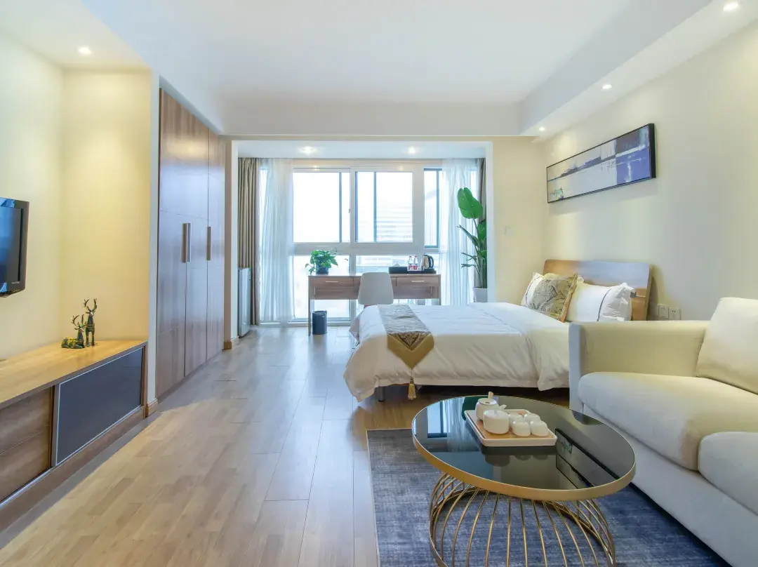 Yiju Hotel - Šanghaj