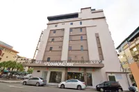 Diamond Inn Hotels in der Nähe von 1 Borneo Tower B Condominium