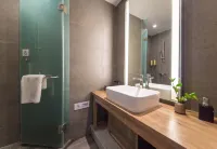 YinXiuYunQiHotel - Airport Shuttle