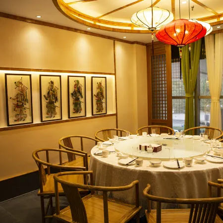 Huaqiang Hotel