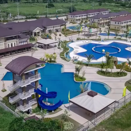 Aquamira Hotel & Resort