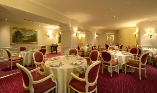 Grand Hotel Barone di Sassj Отели рядом с достопримечательностью «Archivio Giovanni Sacchi»