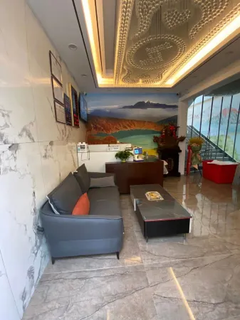 Jianza Yongjian Business Hotel Отели в г. Цзиньчжа