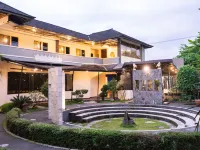 Saung Balibu Hotel Hotel di Lembang