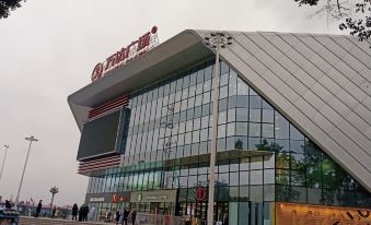 Chengdu Qingbaijiang Wanda Plaza Store