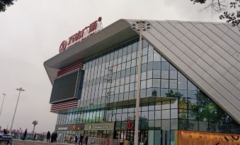 Chengdu Qingbaijiang Wanda Plaza Store