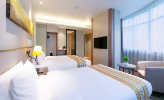 Home Inn Plus (Ningbo Old Bund Tianyi Square)