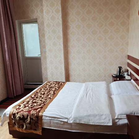 Wangyijia Business Hotel