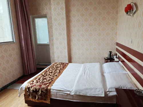 Wangyijia Business Hotel Hotel di Wangcang