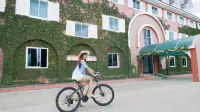 Thada Chateau Hotel Hotels near Wat Pa Khao Noi