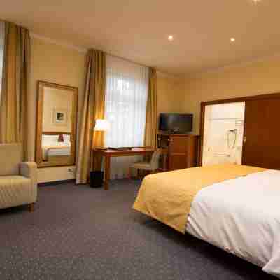 Hotel Oranien Wiesbaden Rooms