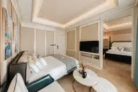 Deluxe Villa Boutique Hostel