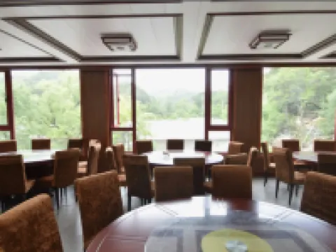 Luanping Navy farm yard Hotels in Luanping