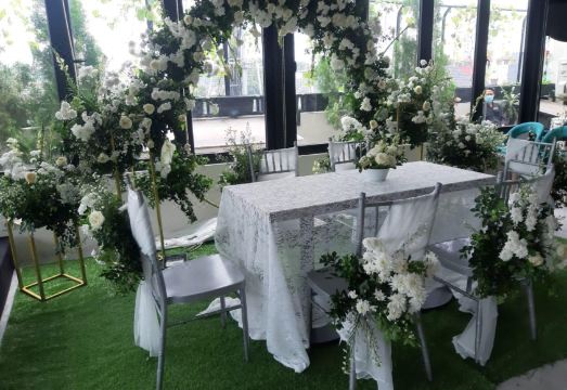 에이트인 자카르타