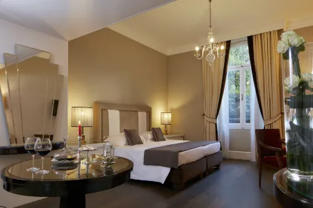 Hotel Regency - Small Luxury Hotels of the World Отели рядом с достопримечательностью «Palazzo dei Congressi»