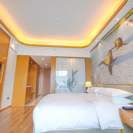 Longemont  Happy World Hotel