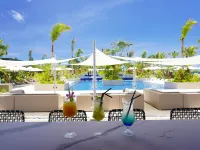 Fusaki Beach Resort Hotel & Villas - bar