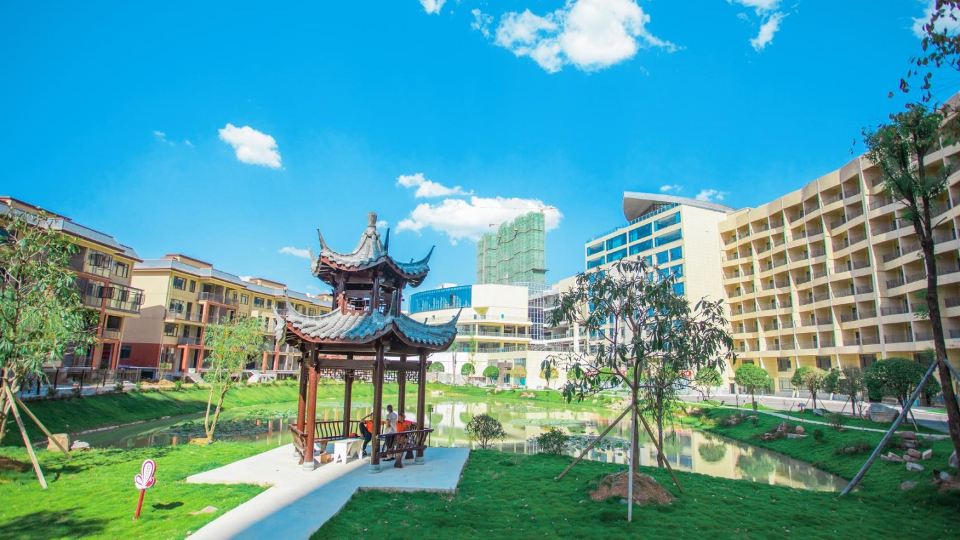 Gloria Grand Hotel Yong shun