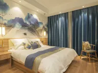 Guohuai Fangxi Courtyard Hotel (Beijing Guang'anmen Subway Station) Hotels near Xidan