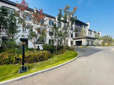 Jinghong Tianqing Hotel (Yijin Holo City Government Shop)