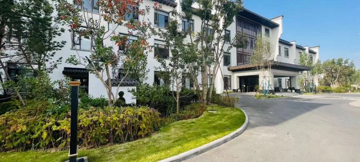 Jinghong Tianqing Hotel (Yijin Holo City Government Shop) Hotels in Ordos