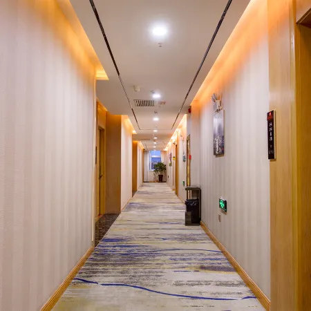 Ming Yu Hotel (Lingwu Ningdong Zhongyu Xindu Hui Hotel)