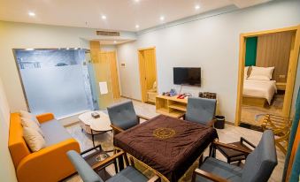 Junyi Hotel