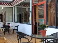 Countryside Homestays in Taoyuan Yinlu Hotels near Meili Snow Mountain Lookout