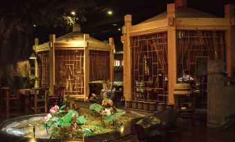 Baiqiang International Hotel , Shiyan Century Top 100
