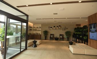 Homeinn Plus Hotel (Changchun Exhibition Center Century Square)
