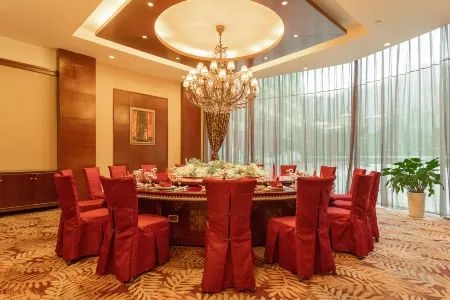 Baiqiang International Hotel , Shiyan Century Top 100