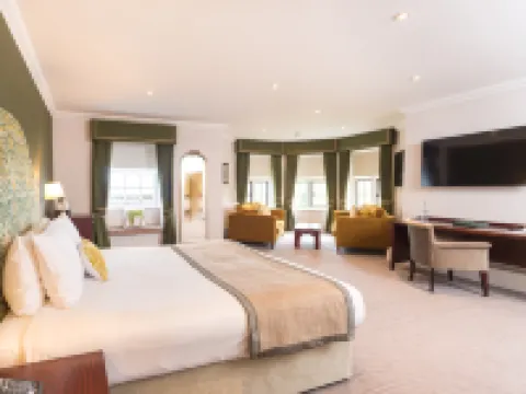 ดิ เอลเวแทม โรงแรมในHook