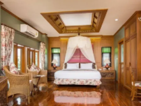 ภูสันฟ้า รีสอร์ท โรงแรมในอำเภอ แม่แตง