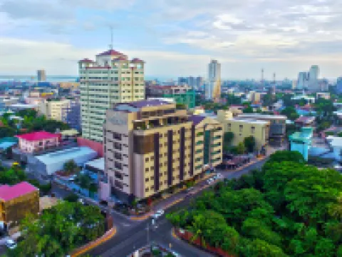 โรงแรมคาสเซิลพีค โรงแรมในเซบู