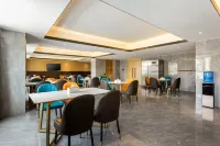 Cheermay Hotel (Kaifeng Tongxu County Government Branch) - parcheggio