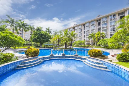 Yelan Bay Resort